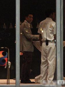 royal303 slot tetapi terlibat dalam kontroversi intimidasi ketika sesama pemain dari faksi lawan mengganggu kinerja Ahn